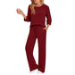 Dames set van geribbelde gebreide top en rechte broek